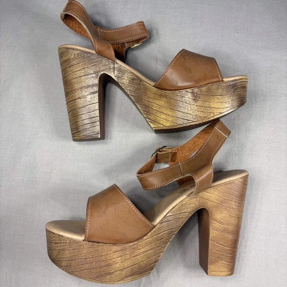 Eros Women Tan Faux Leather Platform Block Heel Sandals Wood Grain Retro